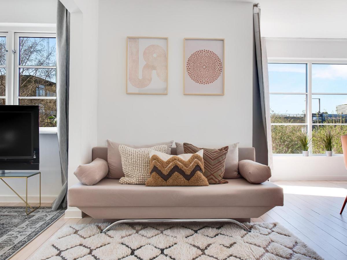Sanders Charm - Endearing Two-bedroom With Shared Garden *